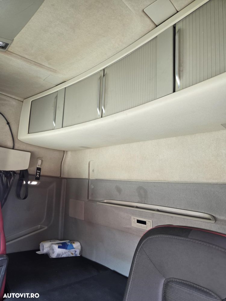 Volvo FH500, 2020, 535.000km, 2 rezervoare, ANV NOI, AUTOMATA, Clima STATIONARE, FRIGIDER, Aeropachet, rulata doar in GERMANIA, posibilitate leasing 4 ani, STARE FOARTE BUNA-PROMOTIE 46.900 EUR+Tva - 40