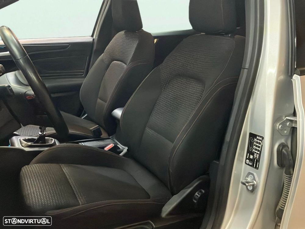 Ford Focus 1.0 EcoBoost MHEV ST-Line X - 14