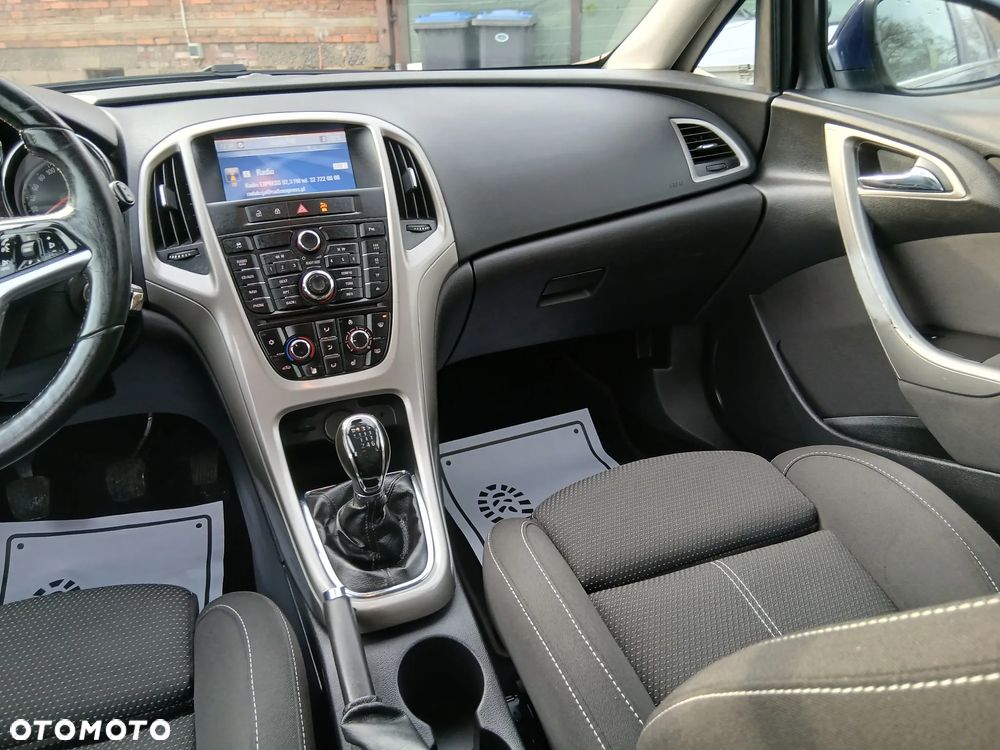 Opel Astra 1.7 CDTI Cosmo - 11