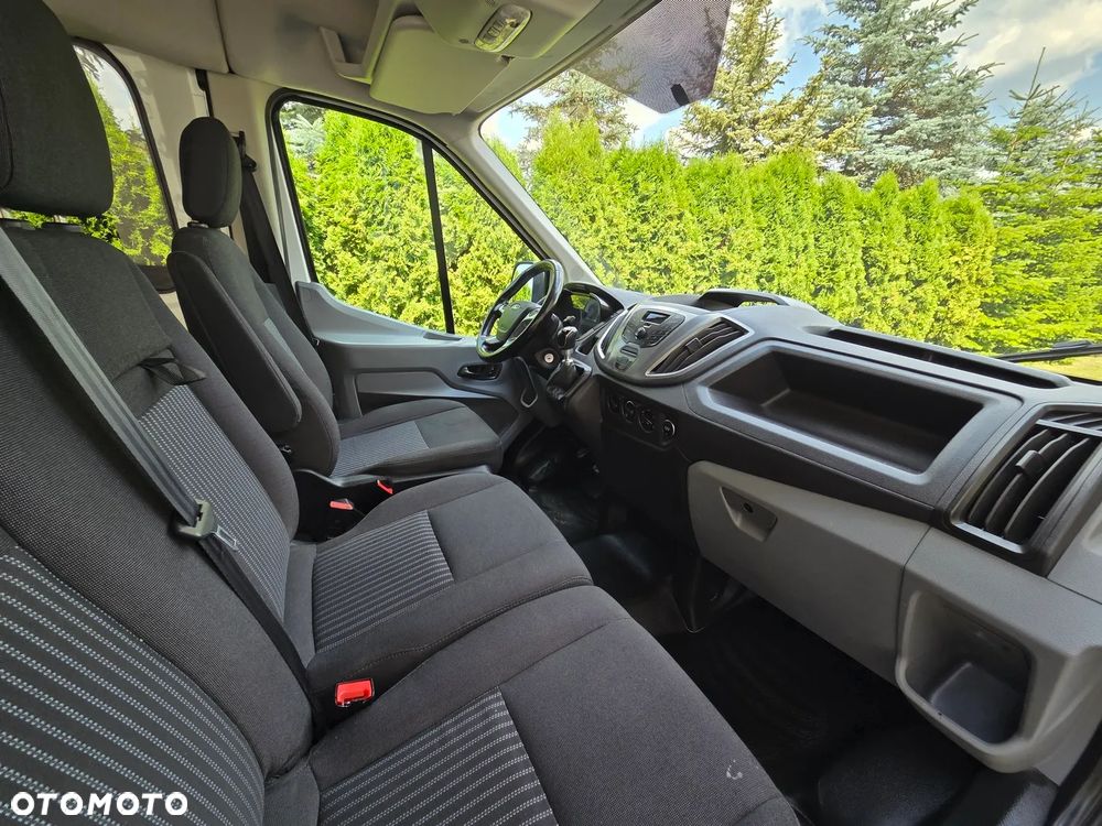 Ford Transit - 24