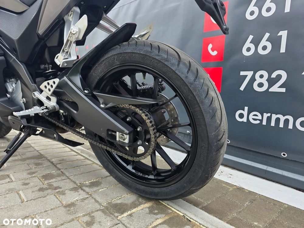 Yamaha YZF - 8