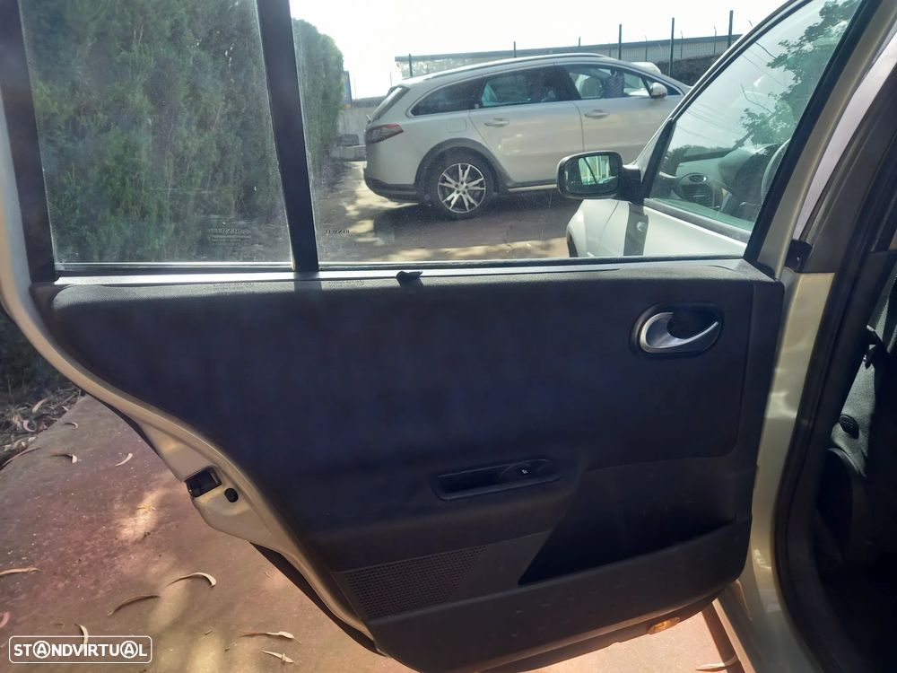 Renault Mégane Break 1.5 dCi C Dynamique - 17