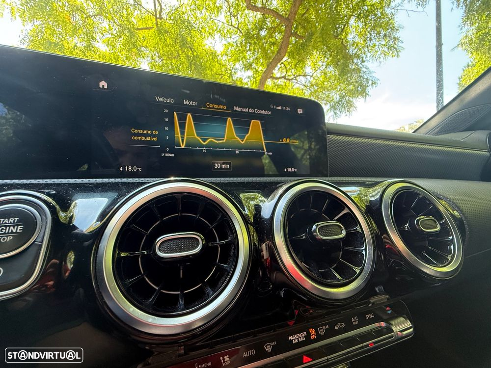 Mercedes-Benz CLA 180 d Shooting Brake 8G-DCT - 17