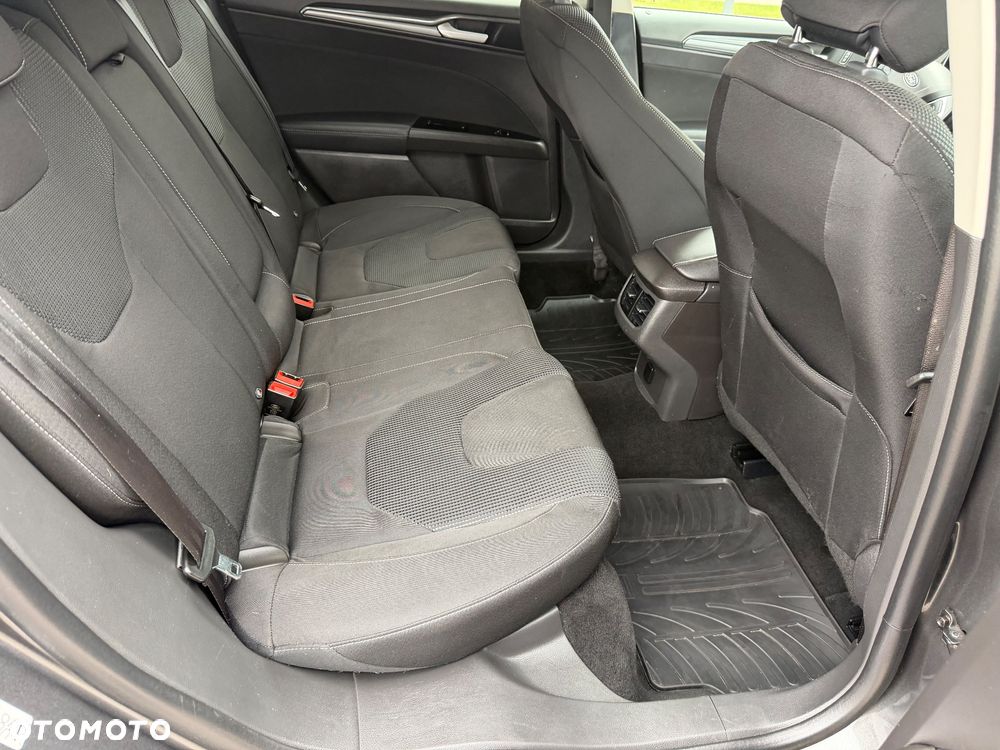 Ford Mondeo - 17