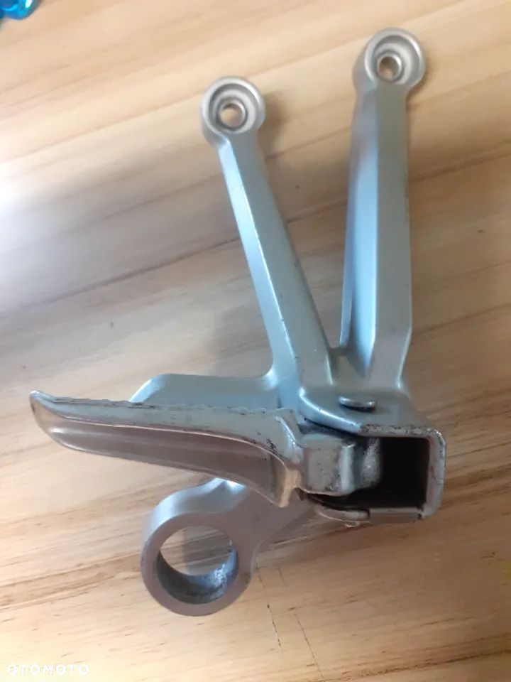 $ SET PASAŻERA + PODNÓŻEK SUZUKI GSXR 600 750 2004 2005 K4 K5 - 2