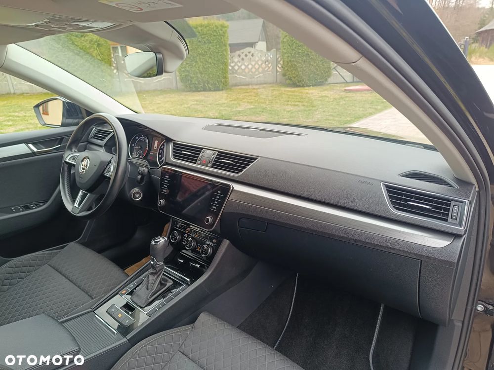 Skoda Superb 2.0 TDI DSG Premium Edition - 7