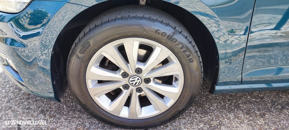 VW Golf 1.0 TSI Confortline DSG - 11