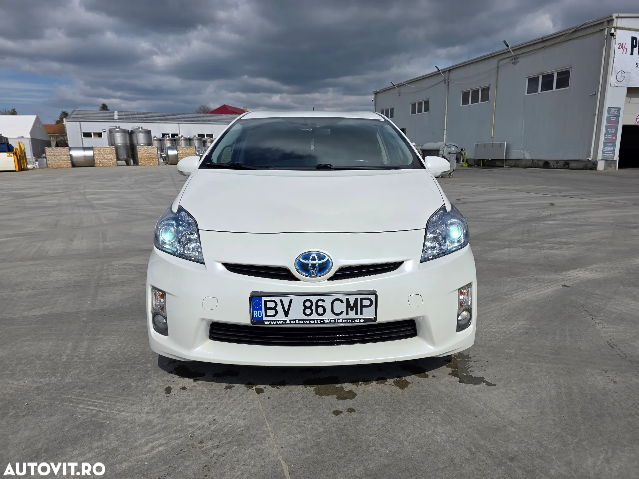 Toyota Prius - 3