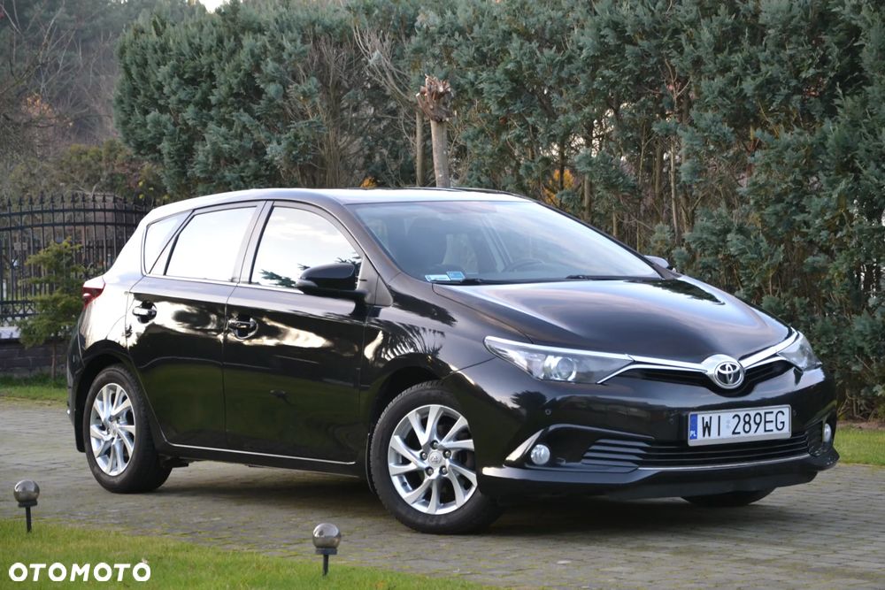 Toyota Auris 1.6 Selection - 1
