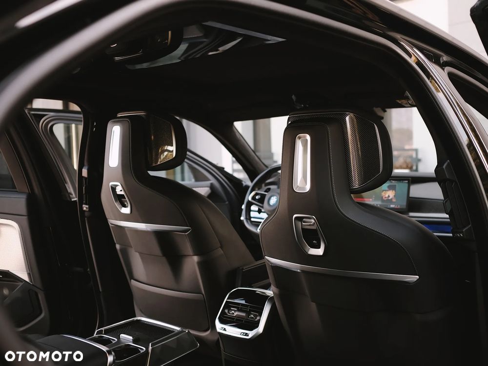 BMW Seria 7 - 25