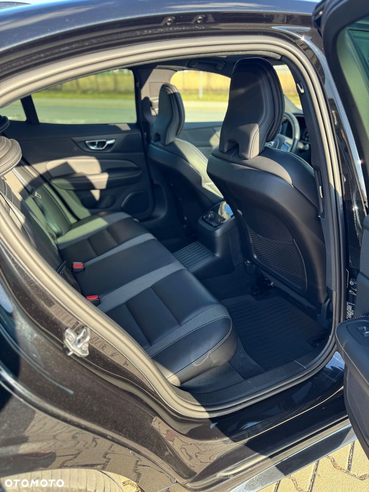 Volvo S60 T8 Twin Engine AWD Geartronic RDesign - 15