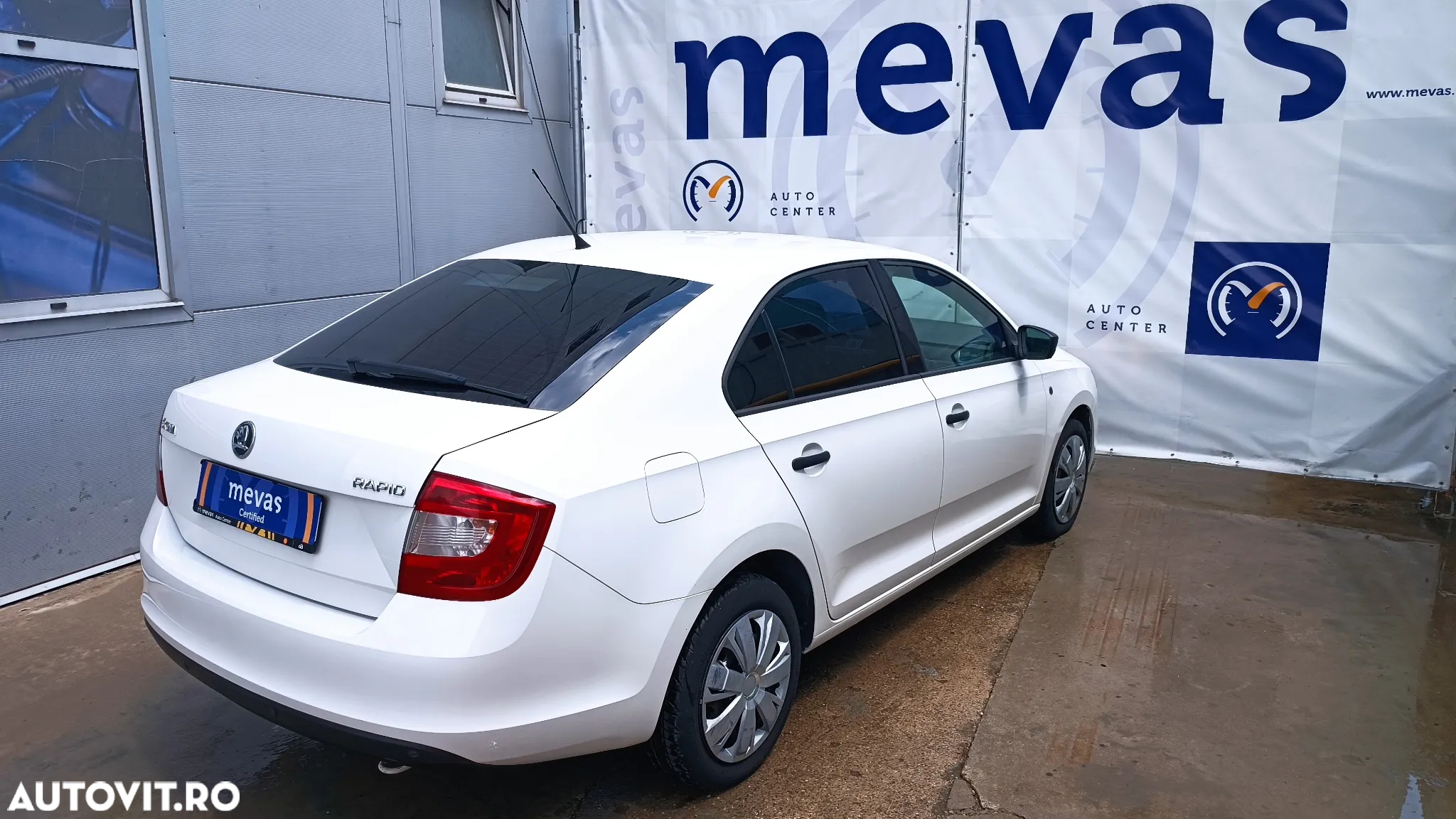 Skoda RAPID 1.6 TDI Ambition - 6