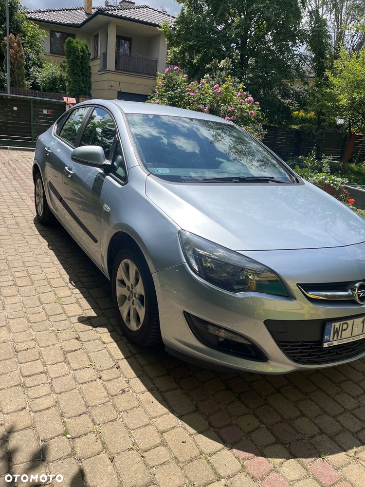 Opel Astra - 2
