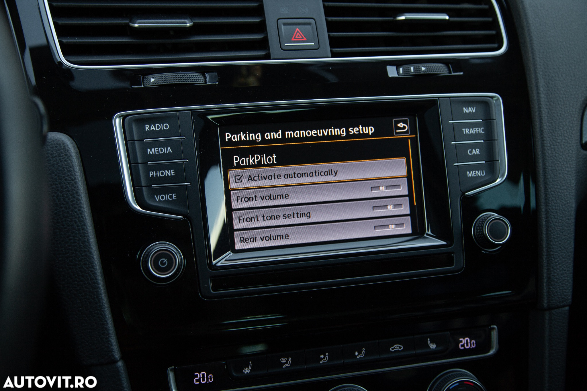 Volkswagen Golf 2.0 TDI (BlueMotion Technology) Highline - 29