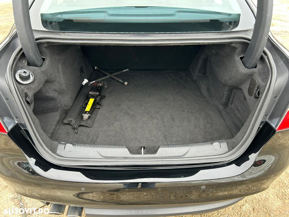 Jaguar XE 20d Aut. Prestige - 8