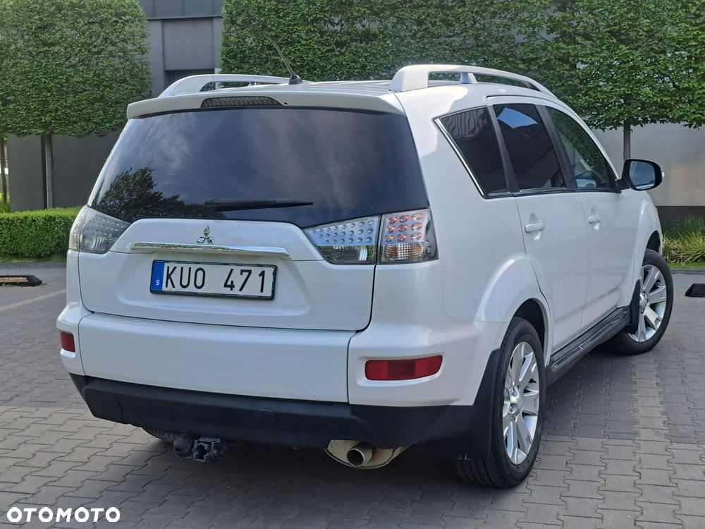 Mitsubishi Outlander - 10
