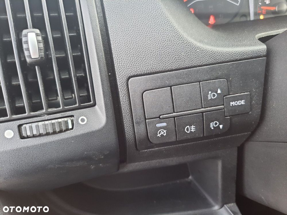 Opel movano L4H2 2.2 165KM MT - 10