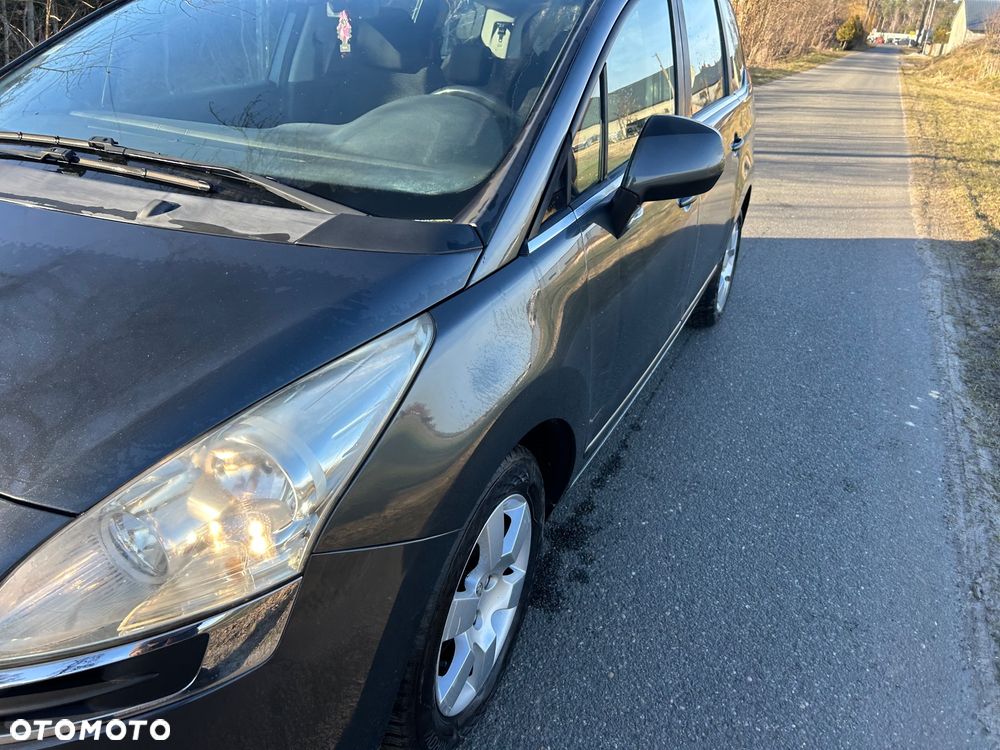 Peugeot 5008 - 23