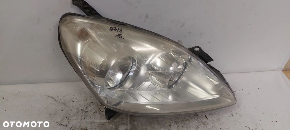 .  PRZOD PRZEDNIA LAMPA PRAWA OPEL ZAFIRA B - 1