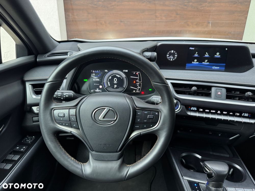 Lexus UX 200 GPF F Sport Edition 2WD - 24