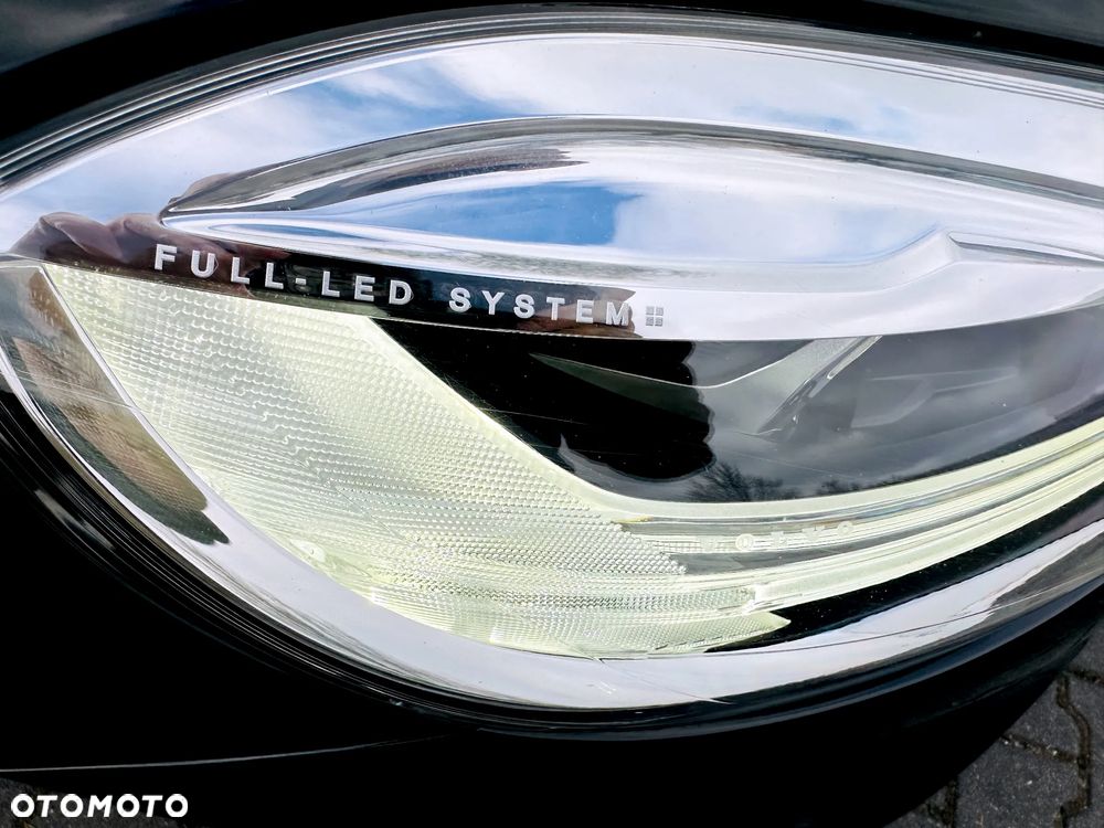 Volvo V40 T3 Drive-E R-Design Momentum - 10