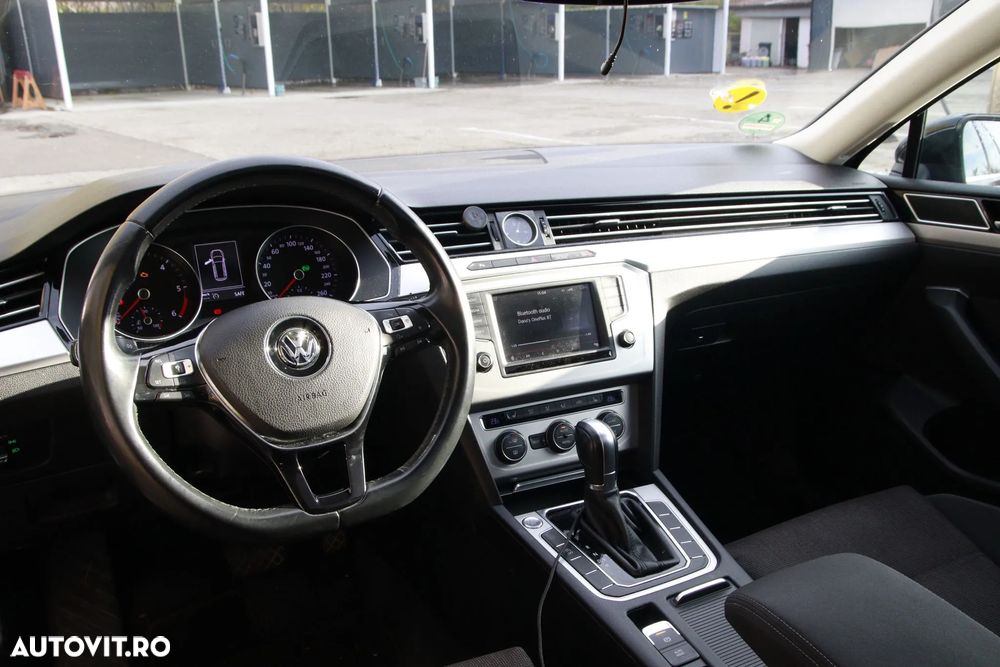 Volkswagen Passat Variant 1.6 TDI SCR DSG Comfortline - 6