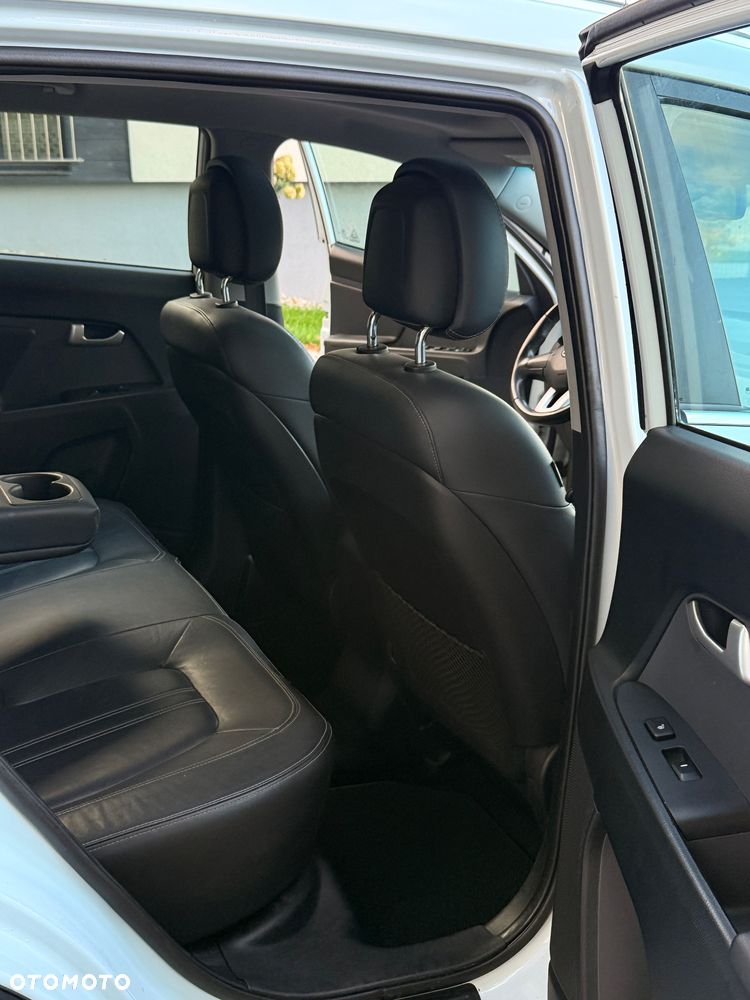 Kia Sportage 2.0 CVVT 2WD Automatik Vision - 38