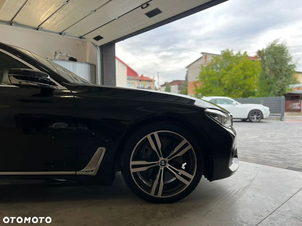 BMW Seria 7 750Li Edition Exclusive - 8