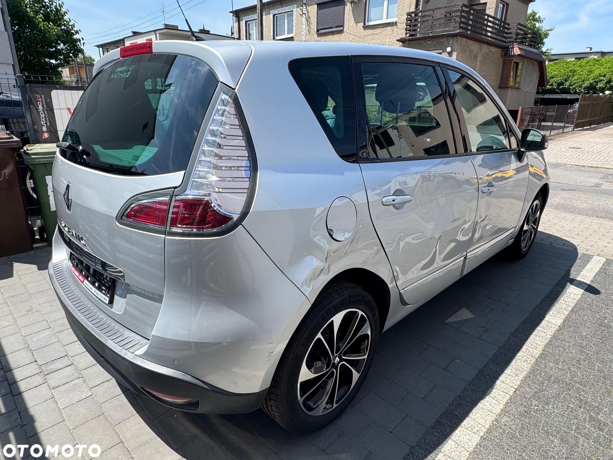 Renault Scenic 2.0 16V 140 CVT Bose Edition - 3
