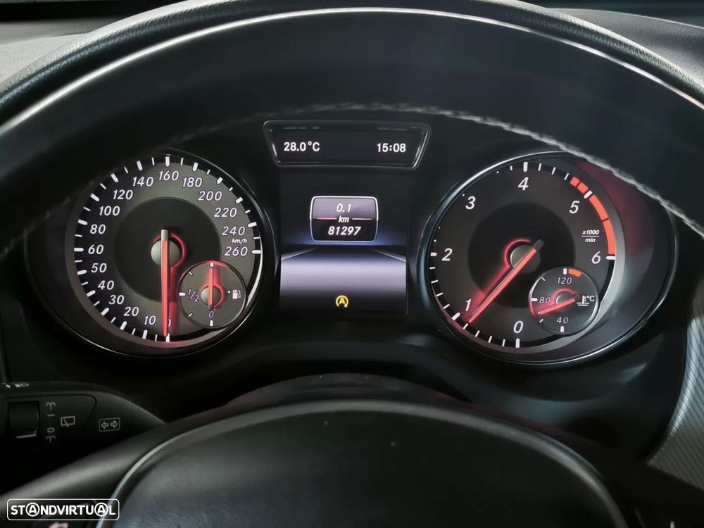Mercedes-Benz GLA 180 CDI Urban - 8