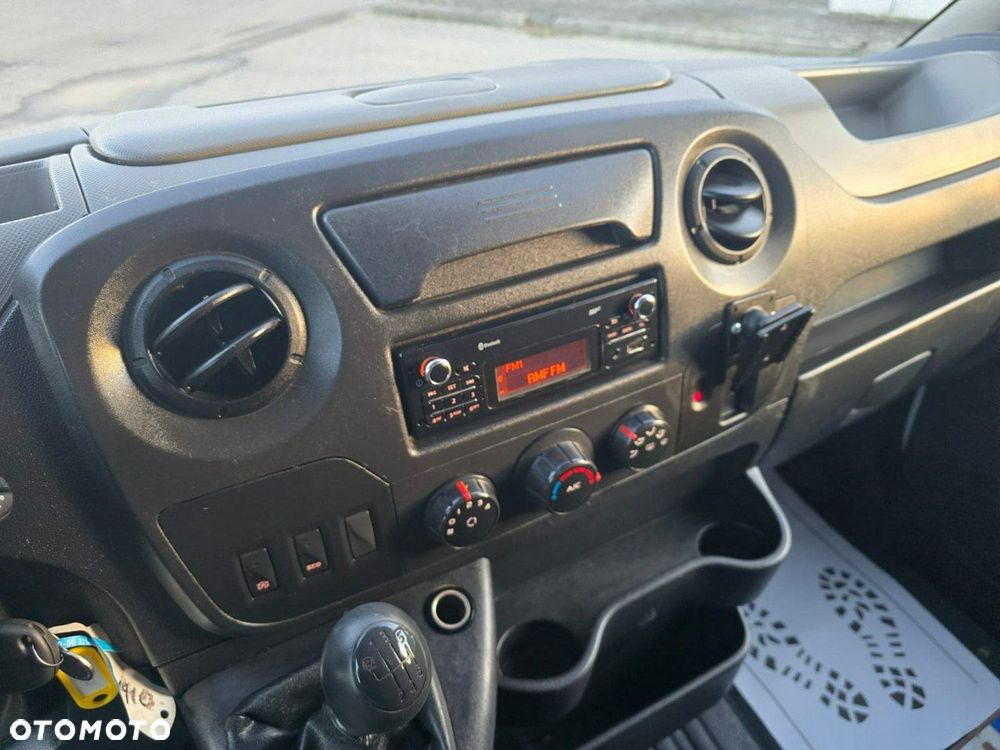 Renault Master - 32