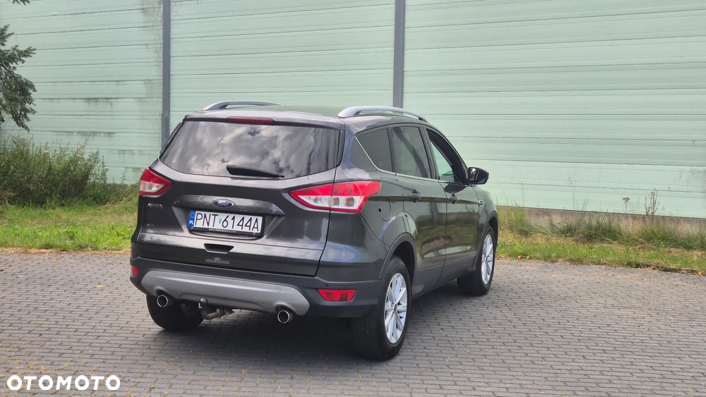 Ford Kuga 2.0 TDCi 2x4 Titanium - 15