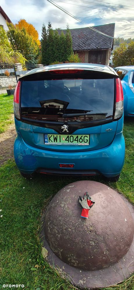 Peugeot iOn - 3