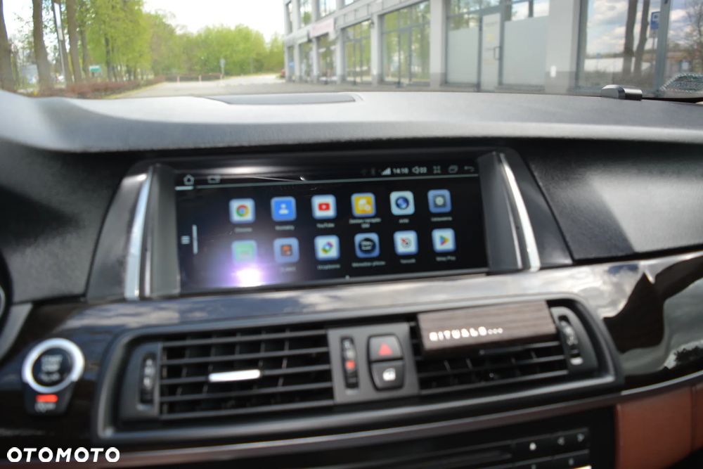 BMW Seria 5 528i xDrive Luxury Line - 12