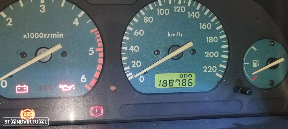 Land Rover Freelander 2.0 di - 9