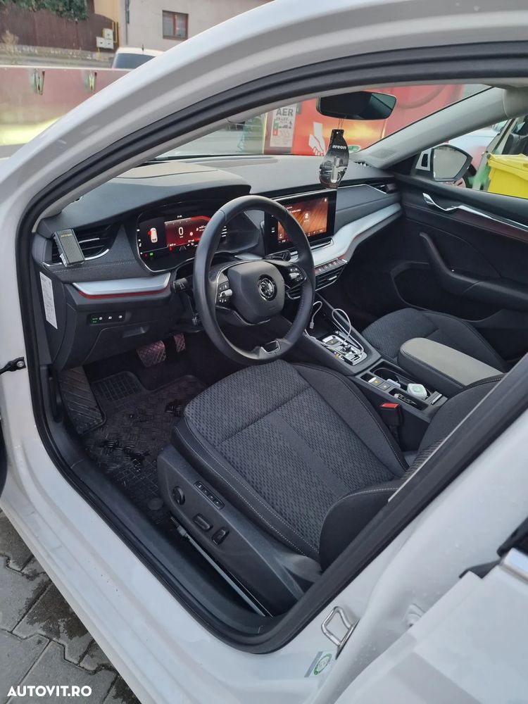 Skoda Octavia 2.0 TDI DSG Style - 7