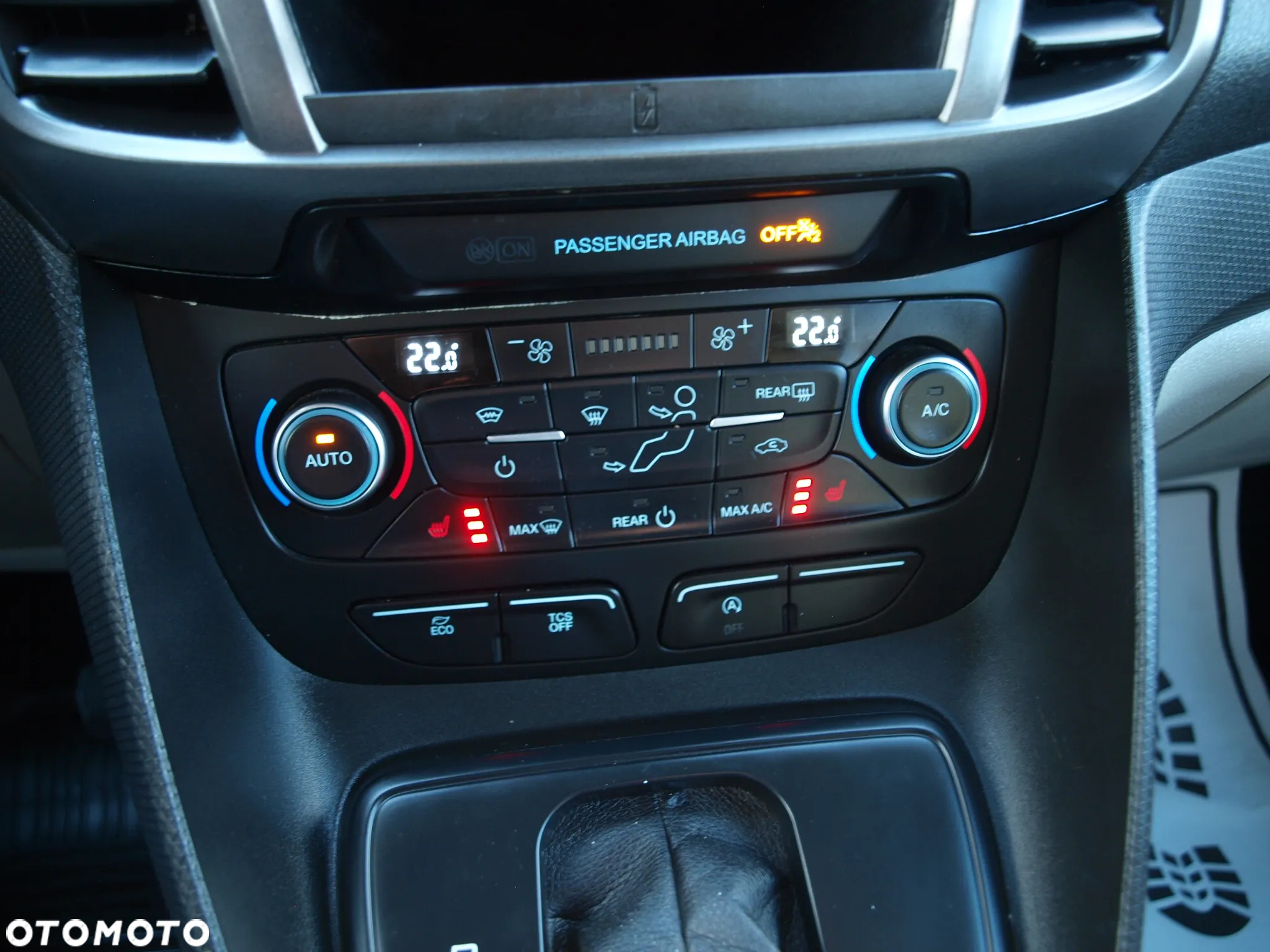 Ford Tourneo Connect Grand - 15