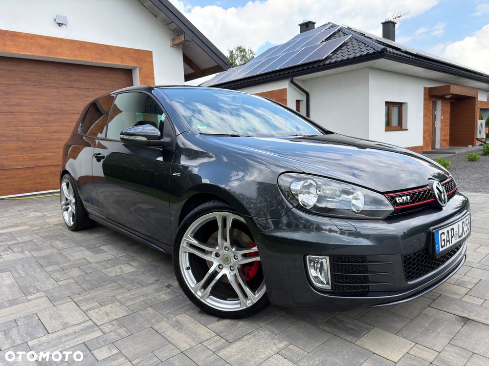Volkswagen Golf 2.0 GTI - 2