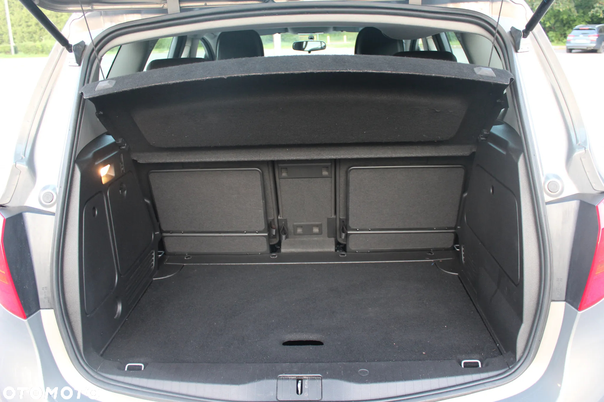 Opel Meriva - 11