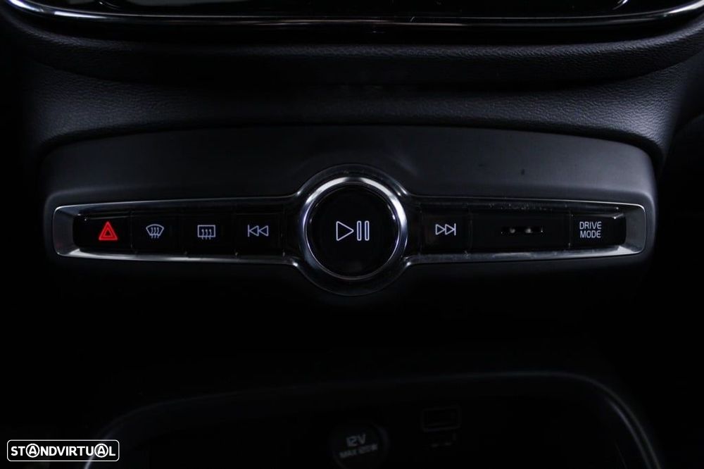 Volvo XC 40 1.5 T2 Plus Dark Auto - 28