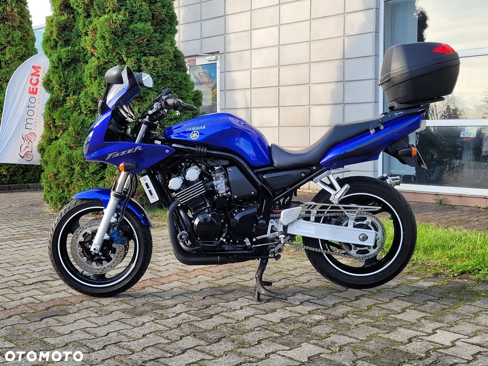 Yamaha FZS - 10