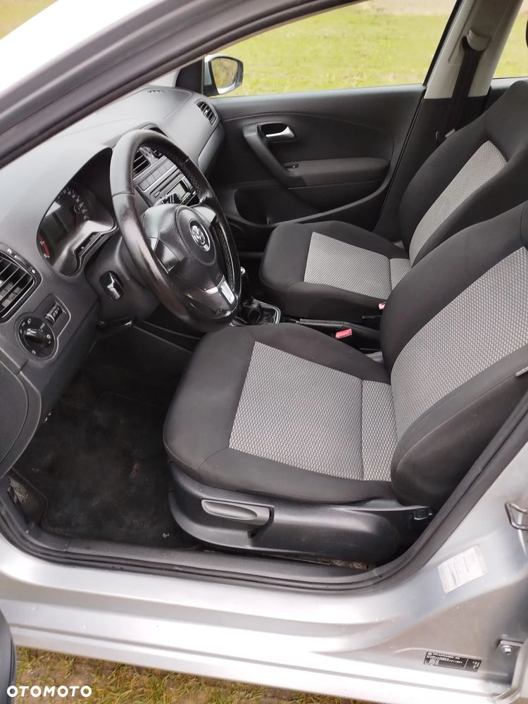 Volkswagen Polo 1.4 16V Comfortline - 15