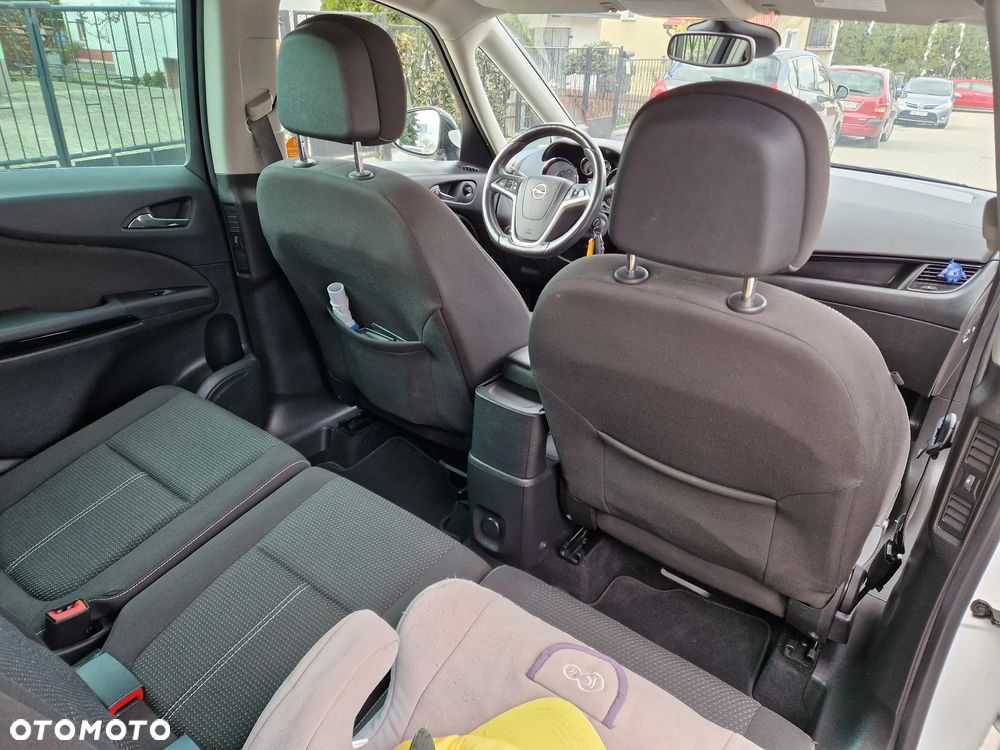 Opel Zafira - 26