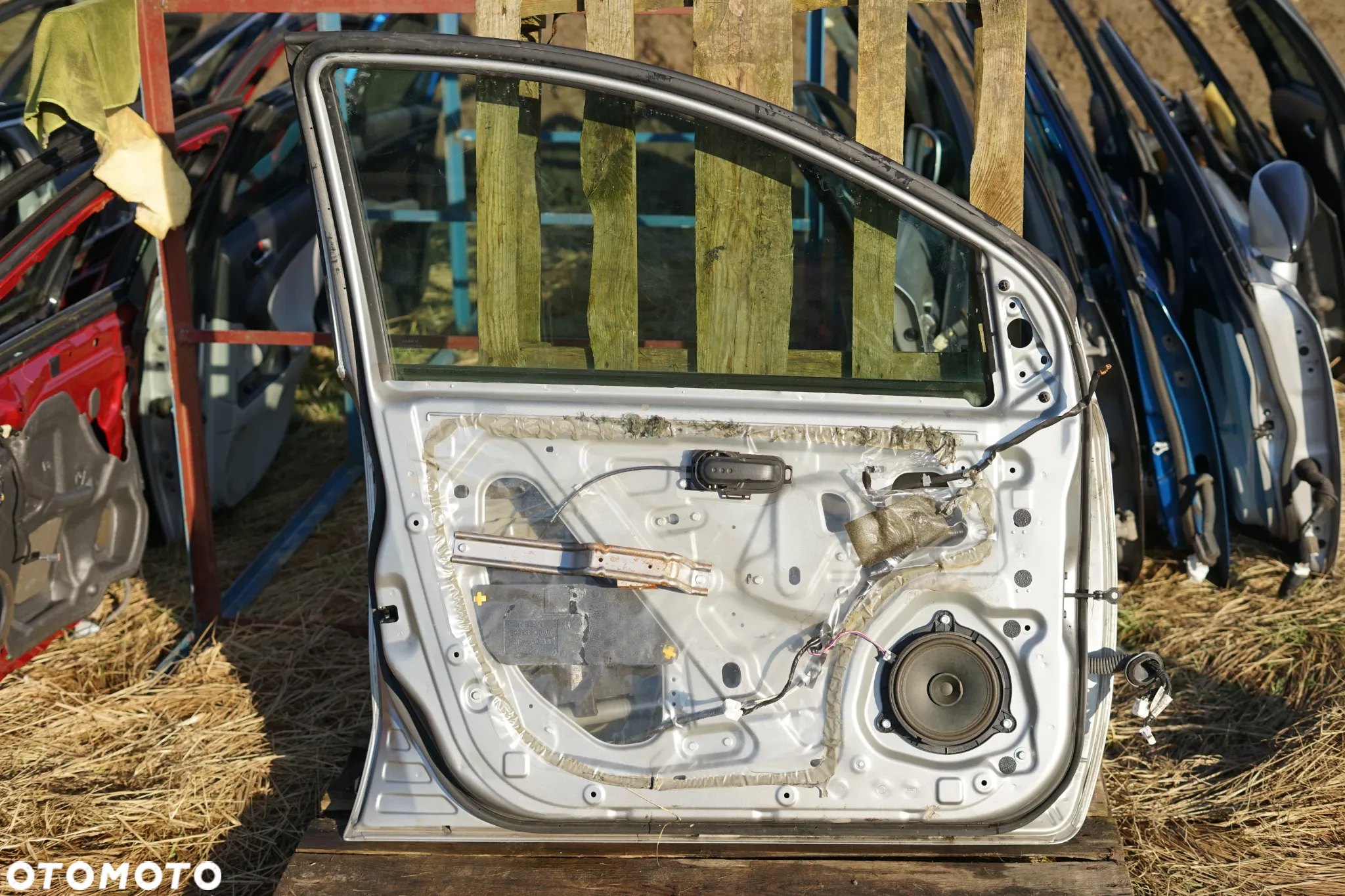 Drzwi przód przednie lewe Nissan Note I Lift KY0 - 10