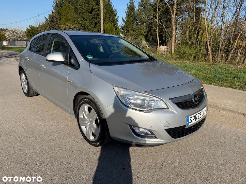 Opel Astra 1.4 Turbo - 1