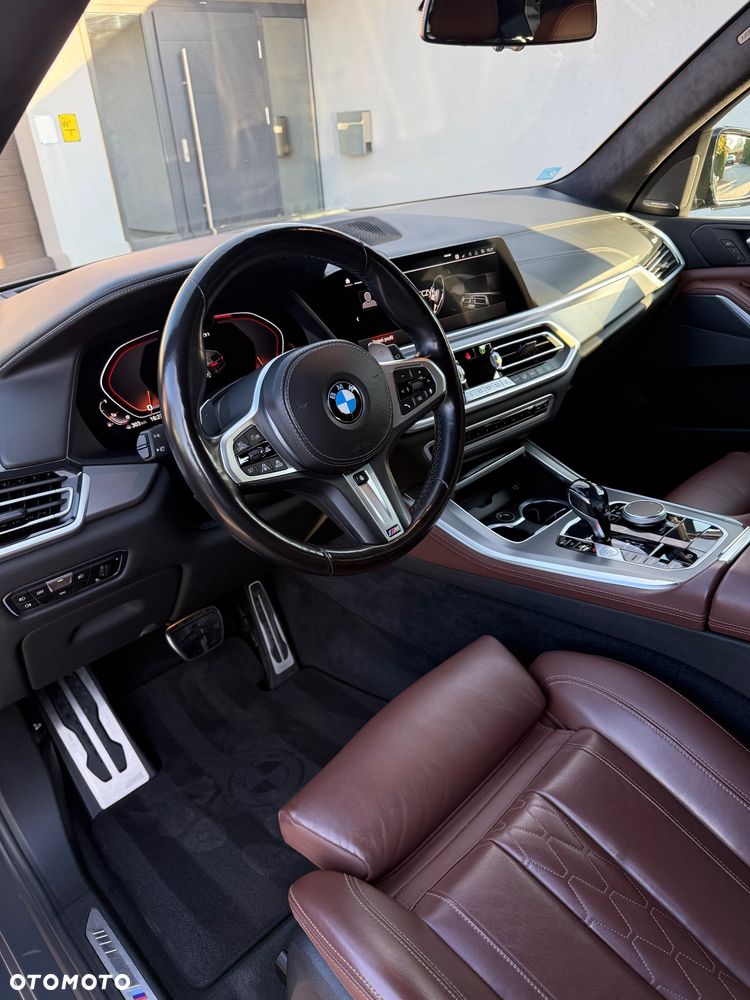 BMW X5 M50i - 16