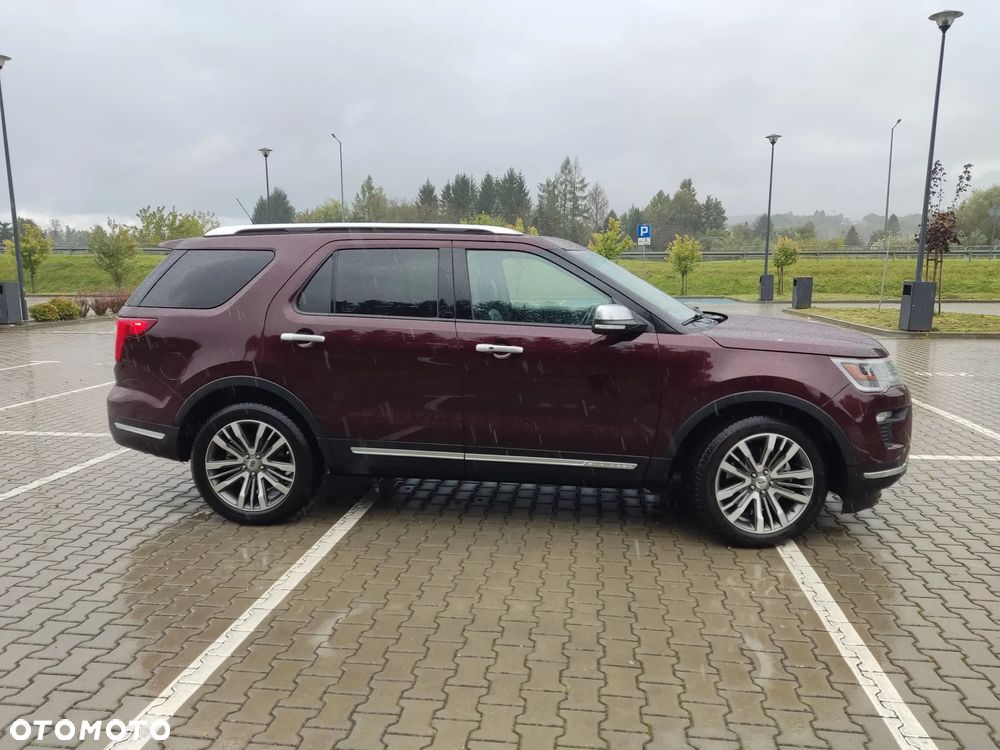 Ford Explorer - 26