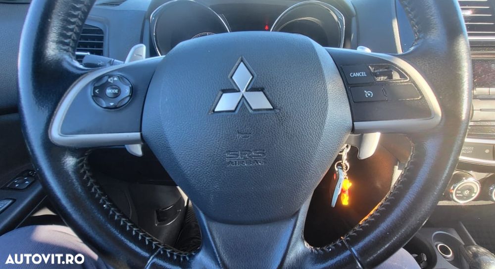 Mitsubishi ASX - 10