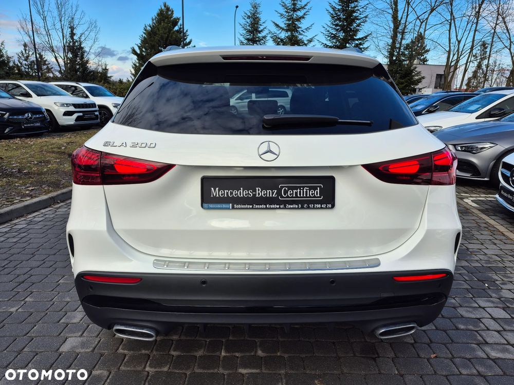 Mercedes-Benz GLA 200 AMG Line - 4