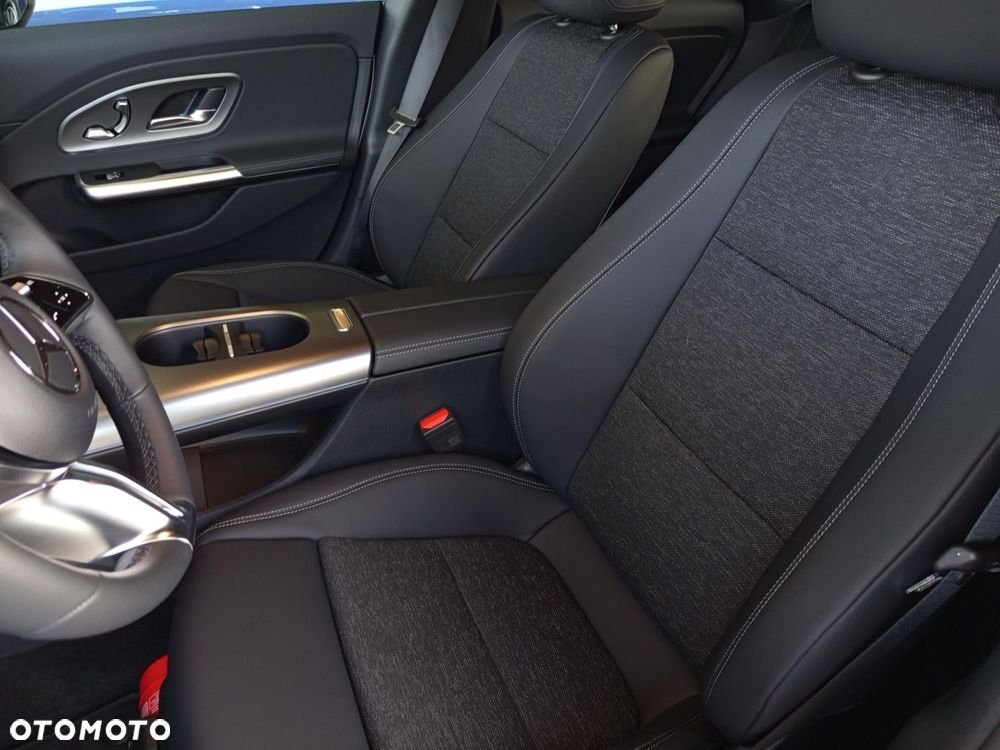 Mercedes-Benz CLA - 9